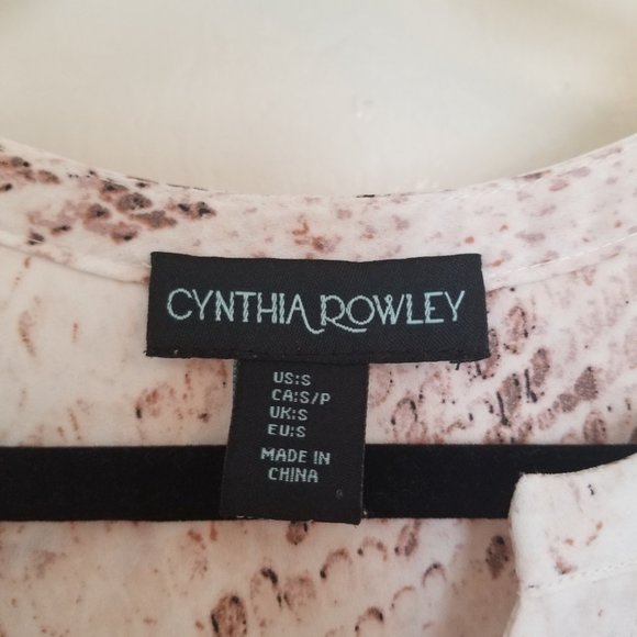 Cynthia Rowley Women's size Small Long-sleeved Snakeskin Blouse - Picture 3 of 8